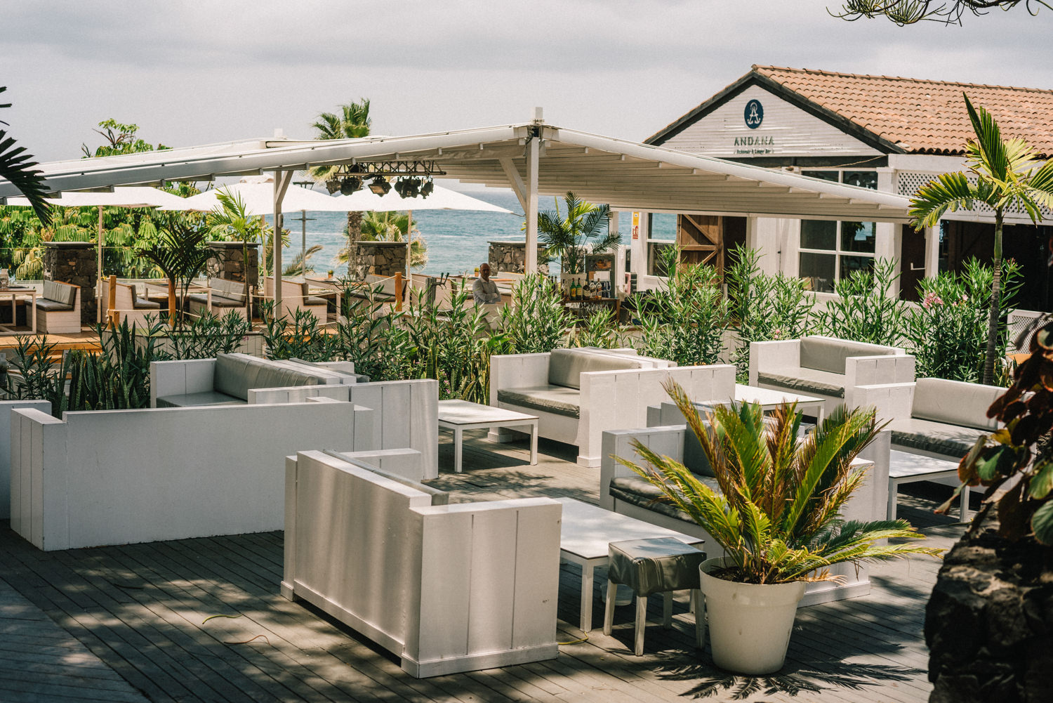 El verano más “trendie” de Tenerife se refresca en Andana Beach Club (Puerto de la Cruz) con su nueva gastronomía viajera y su after lunch frente al Atlántico