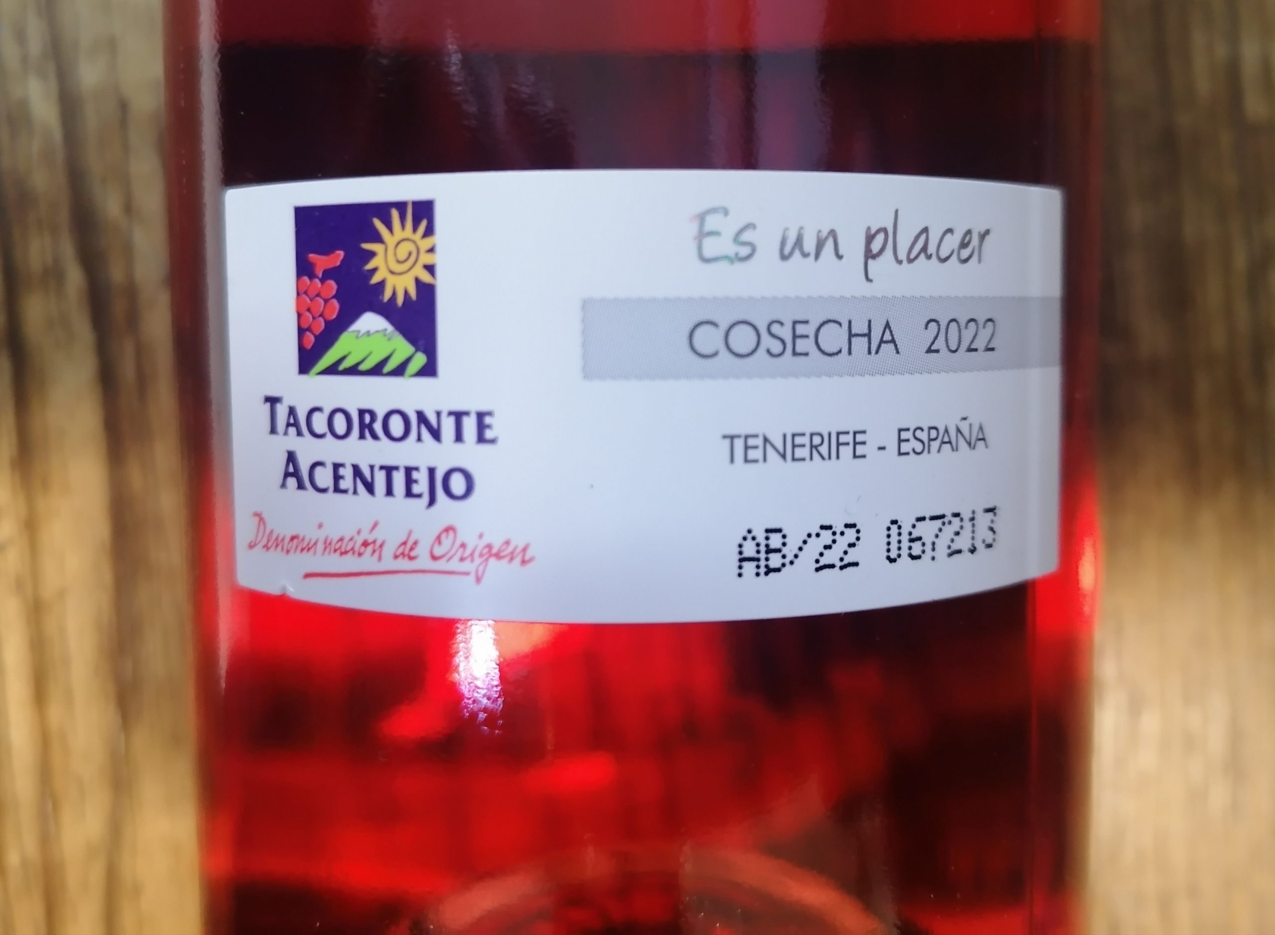 La Contraetiqueta: El Pasaporte de Autenticidad del Vino Tacoronte-Acentejo